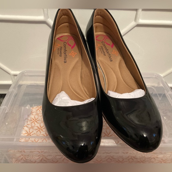 COMFORTIVA Amora Patent Leather Heels - Picture 4 of 6